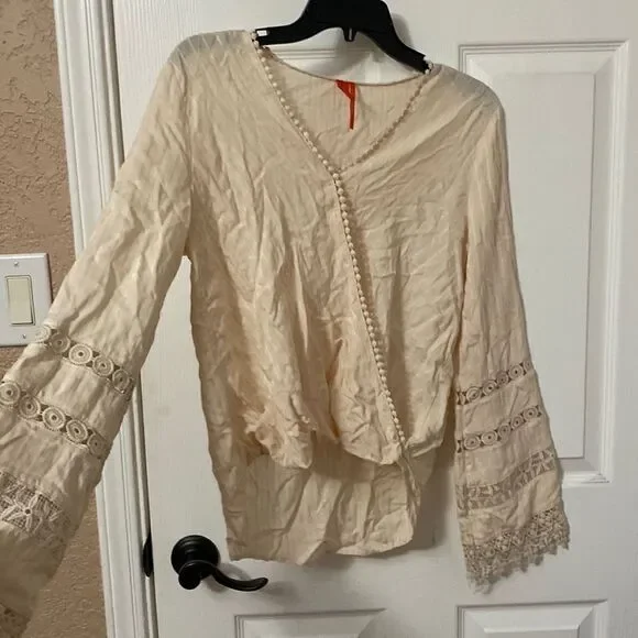 C&V Top - Picture 1 of 4